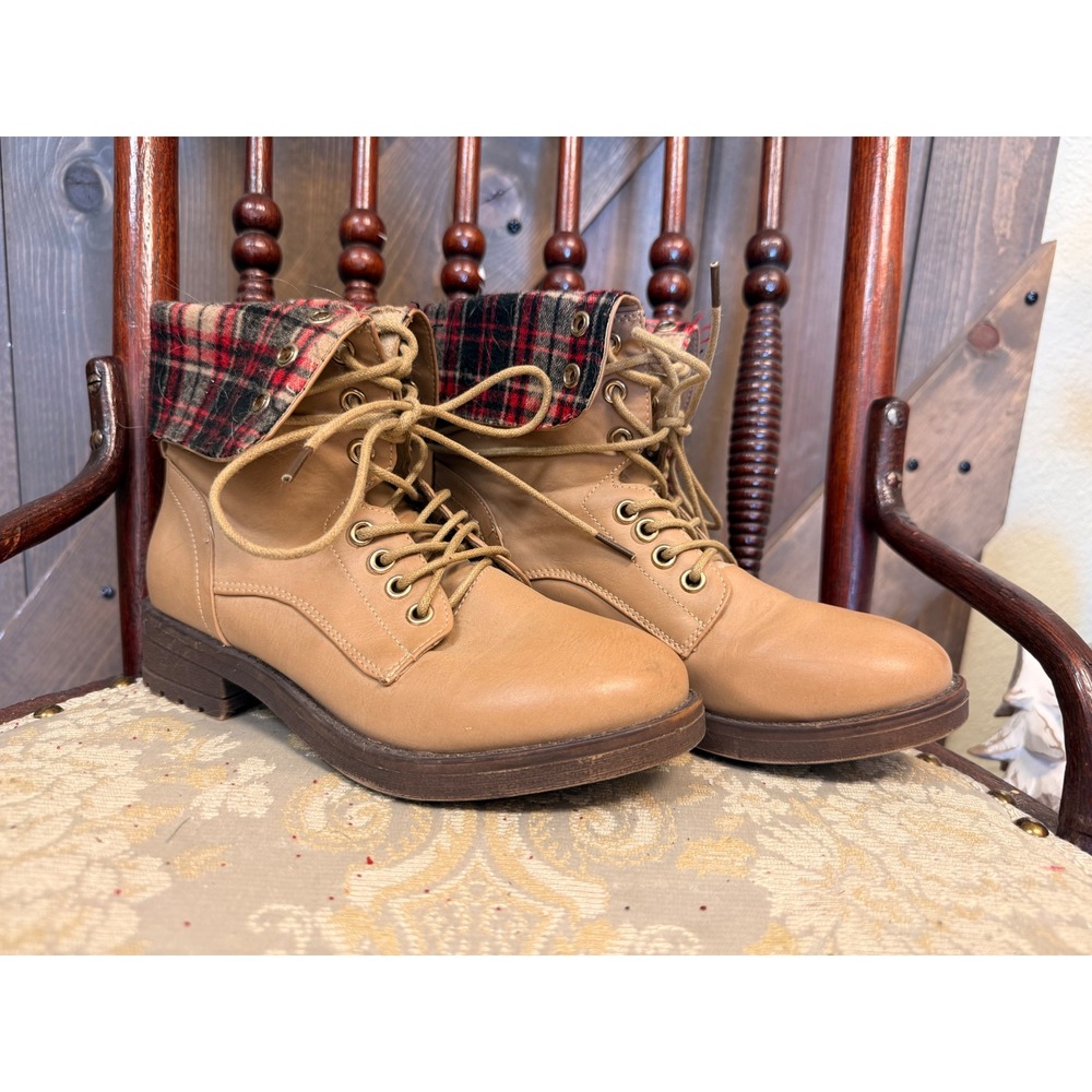 ShoeDazzle Elsie Combat Boots Women 6 Tan Good Plaid Cuff Lace Up Lug Sole